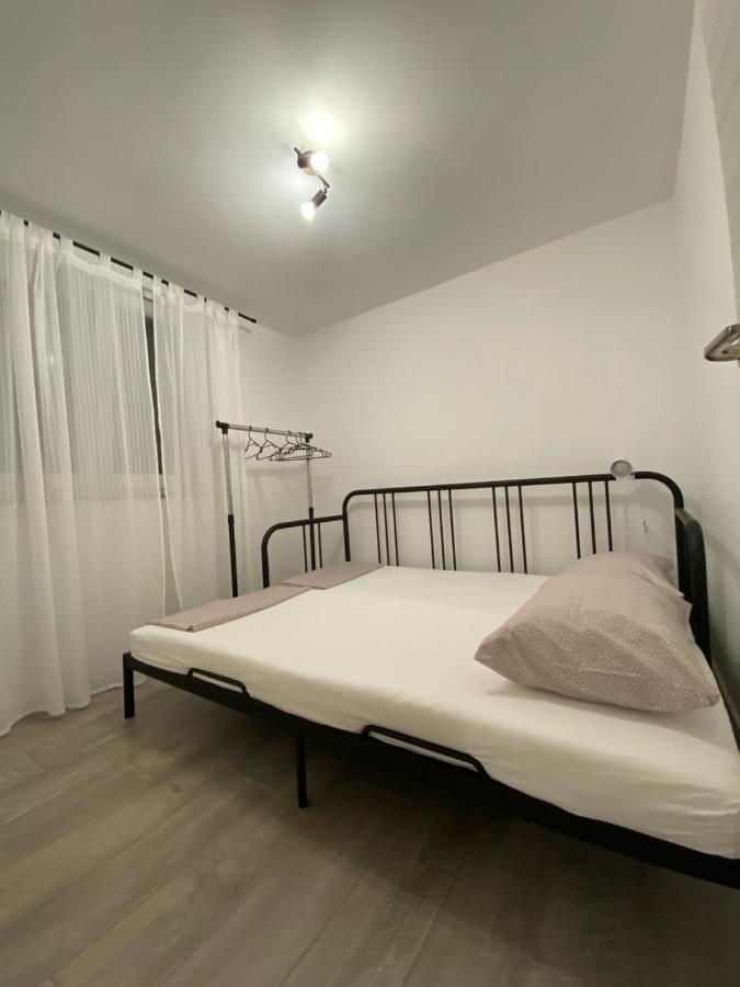 Kn House With Two Apartments Near Sea Rogoznica  Exterior foto